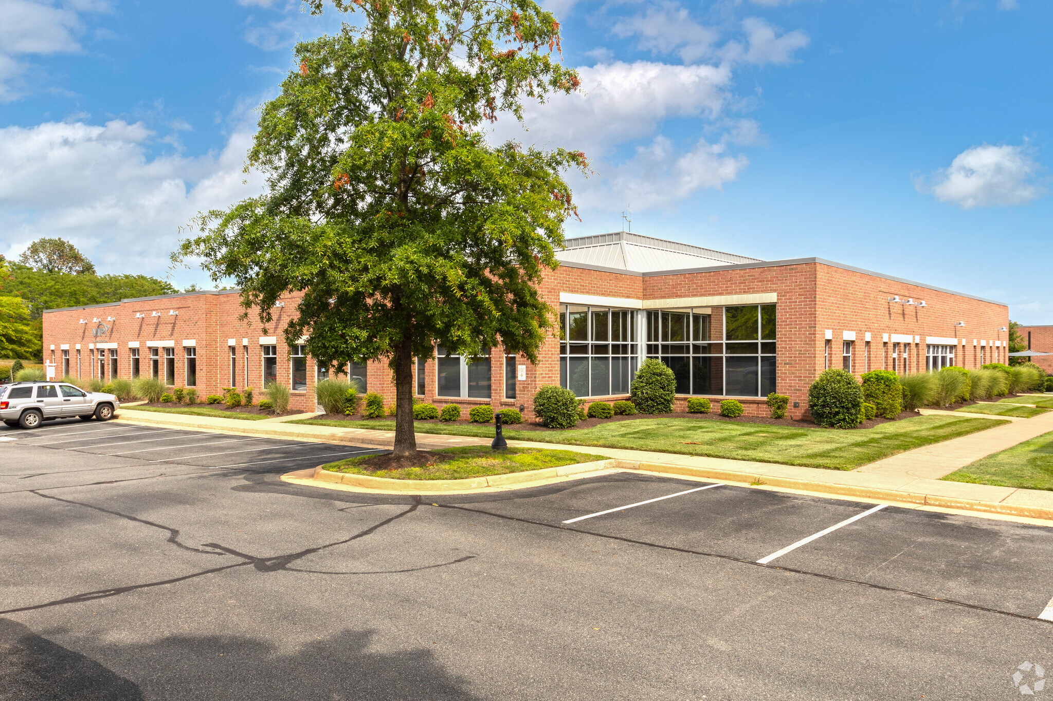 45189 Research Pl, Ashburn, VA for lease Building Photo- Image 1 of 9