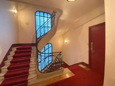 Office in Paris for lease - Lobby - Image 2 of 8