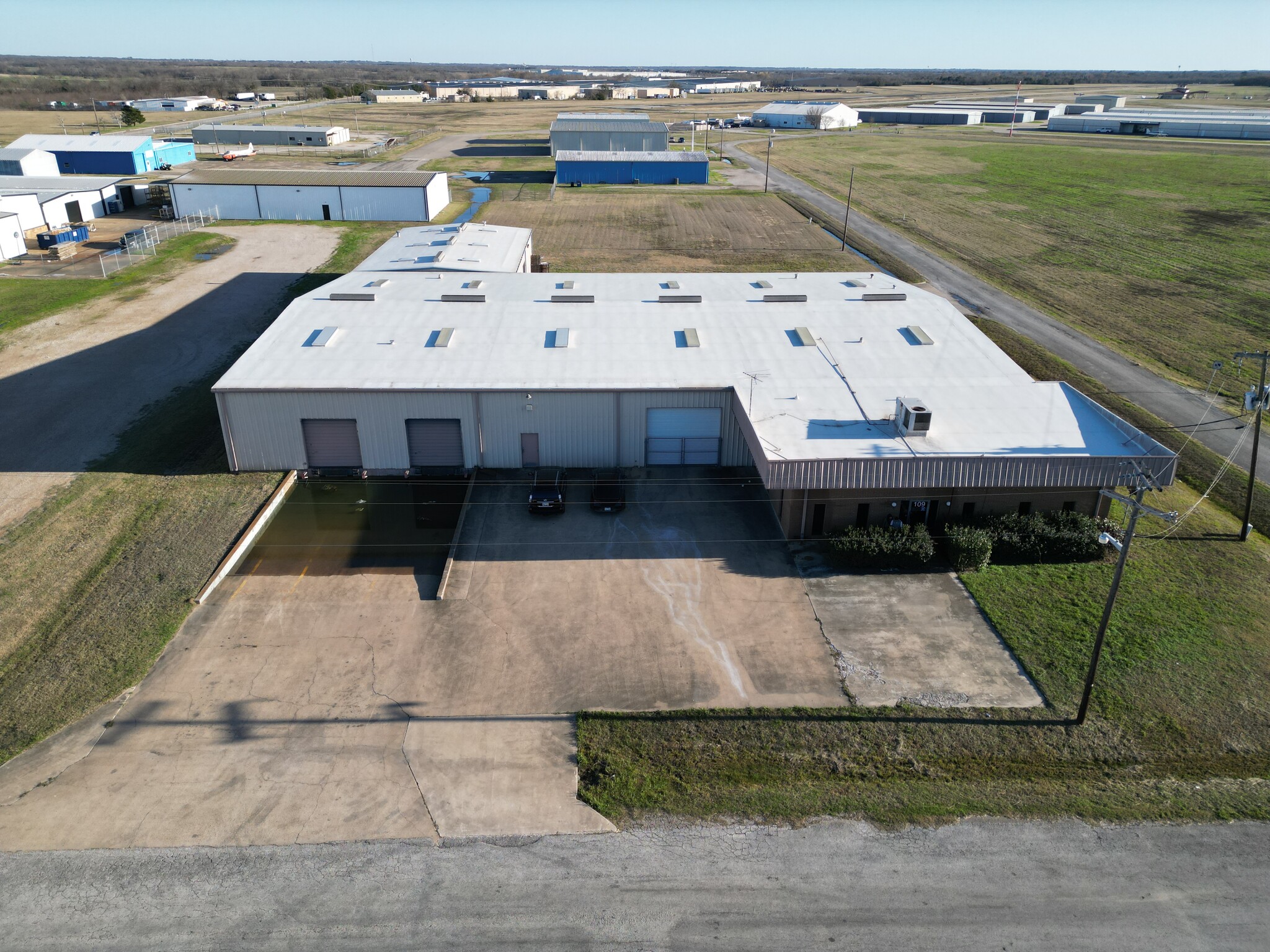 109 Silent Wings Blvd, Terrell, TX for lease Building Photo- Image 1 of 3