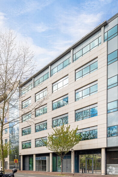 50 Boulevard Gallieni, Issy-les-Moulineaux for lease - Primary Photo - Image 1 of 1