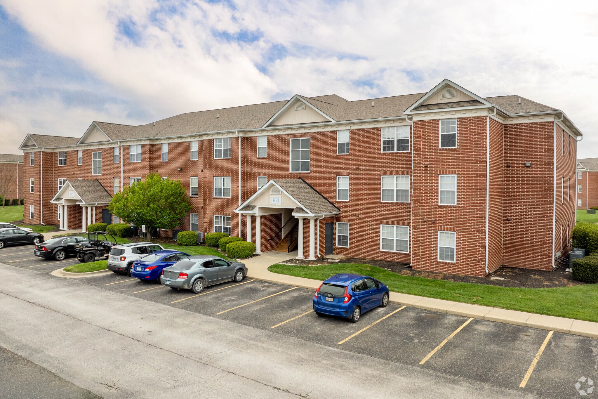 2302 Bostic Dr, Charleston, IL for sale Primary Photo- Image 1 of 1