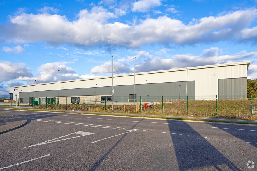 Somerby Way, Gainsborough for lease - Primary Photo - Image 3 of 3