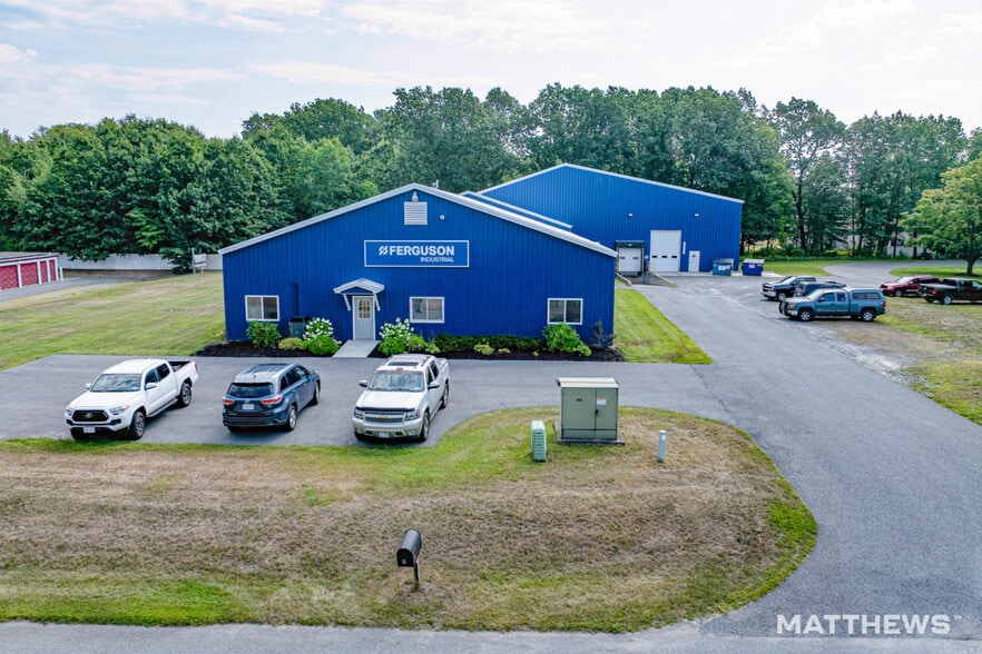 21 Sullivan Pky, Fort Edward, NY for sale - Building Photo - Image 1 of 3