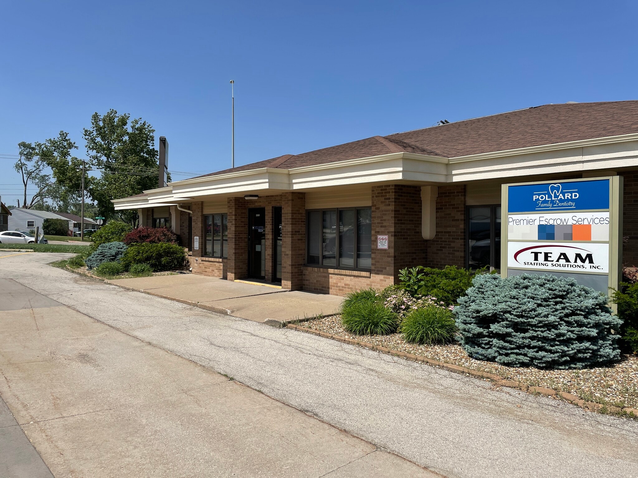 2333 Blairs Ferry Rd NE, Cedar Rapids, IA 52402 | LoopNet