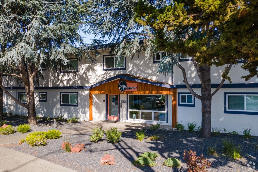 1200 Davis St, San Leandro, CA 94577