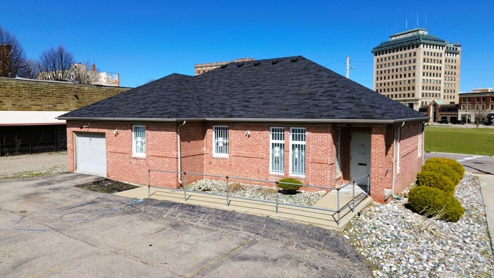 401 Garland St, Flint, MI for sale - Building Photo - Image 1 of 14