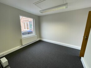 Tumulus Way, Kintore for lease Interior Photo- Image 2 of 4