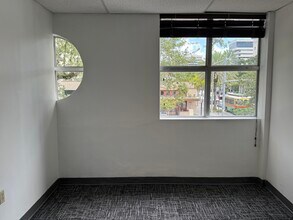 200-230 Miracle Mile, Coral Gables, FL for lease Interior Photo- Image 1 of 4