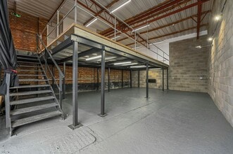 1-12 Sybil Mews, London for lease Interior Photo- Image 2 of 3