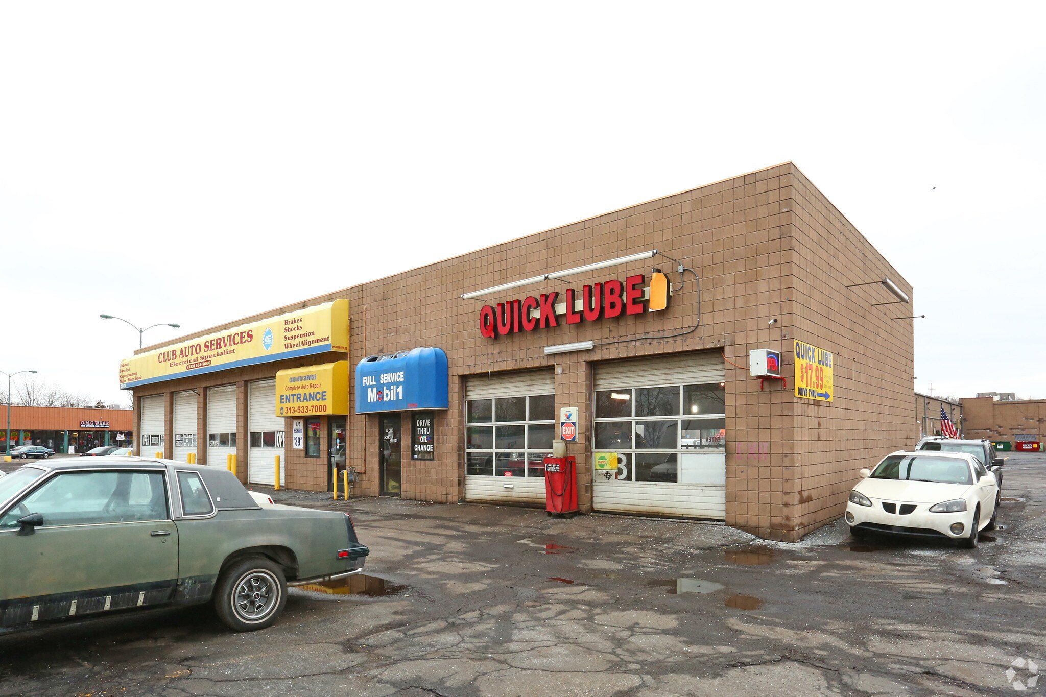 2540625408 Grand River Ave, Redford, MI 48240