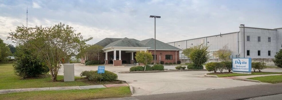 148 Hector Ave, Gretna, LA for sale - Building Photo - Image 2 of 5