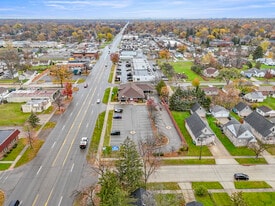 27621 Warren Rd, Garden City MI - Drive Through Restaurant