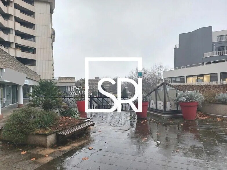 Retail in Chamalières for sale - Building Photo - Image 3 of 3