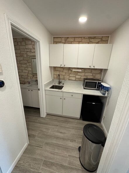 5524 Bee Caves Rd, Austin, TX for sale - Building Photo - Image 3 of 4