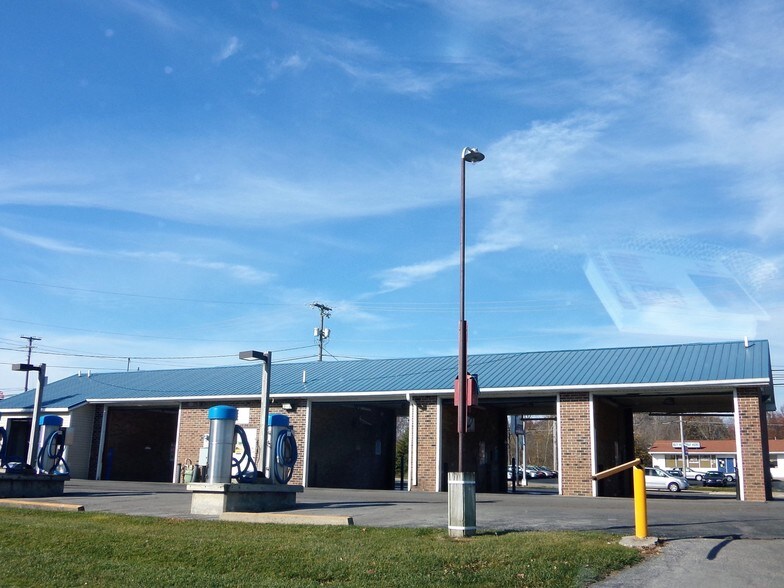 1925 Celina Rd, Saint Marys, OH 45885