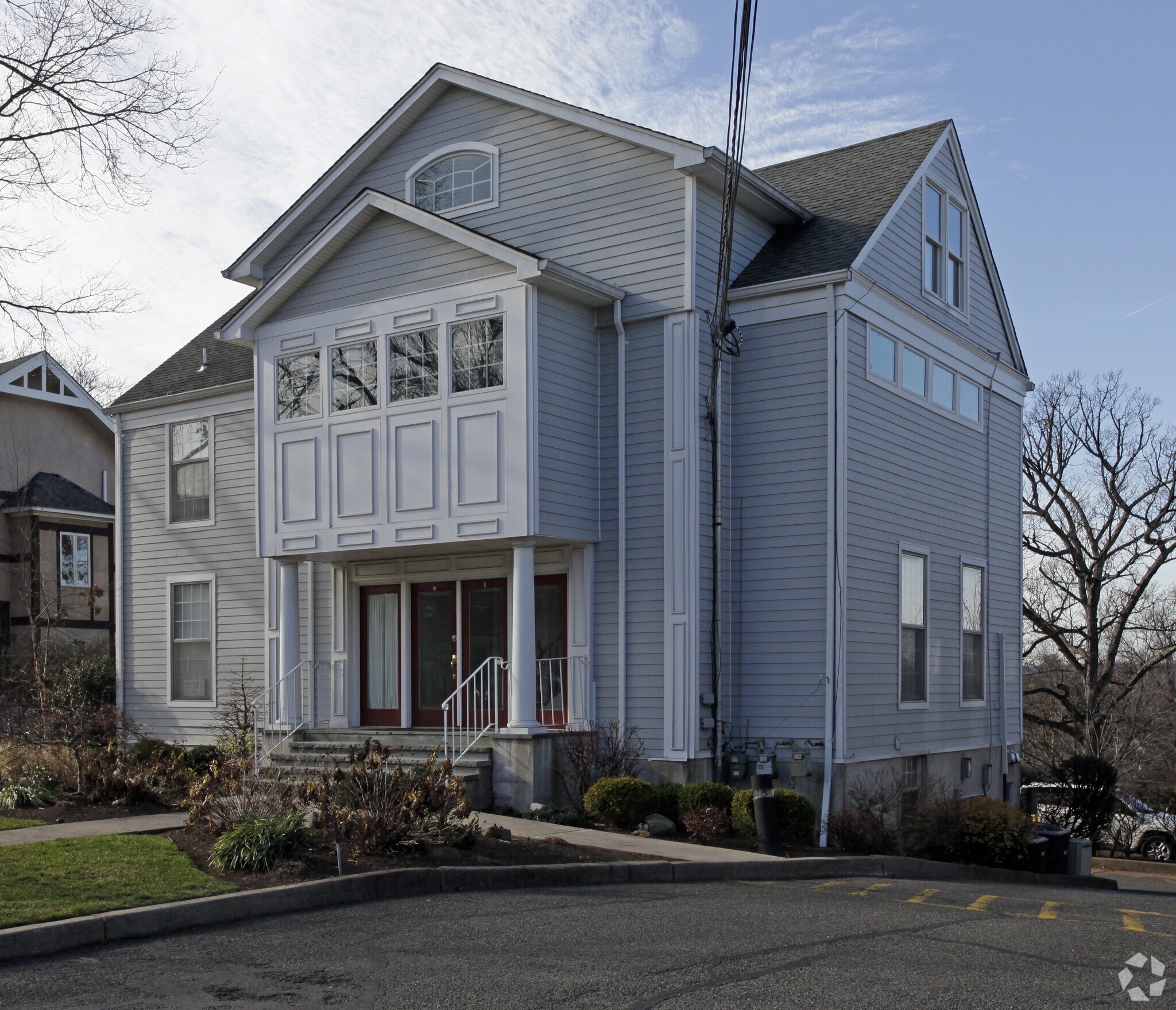 71 Summit Ave, Hackensack, NJ for sale Primary Photo- Image 1 of 1