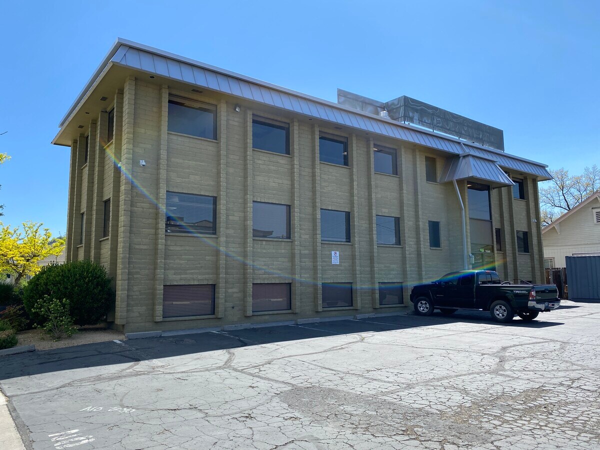 405 Marsh Ave, Reno, NV 89509