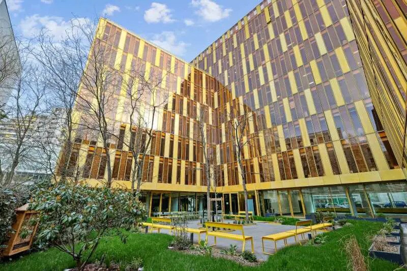 Office in Boulogne-Billancourt for lease - Building Photo - Image 2 of 32