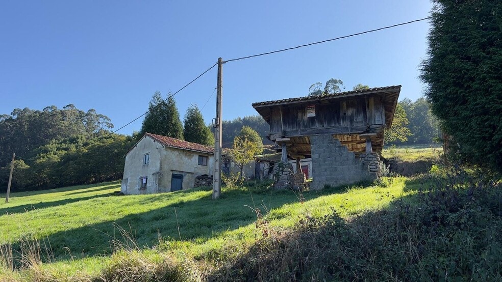 Camín de las Eras, Soto del Barco, Asturias for sale - Building Photo - Image 1 of 19
