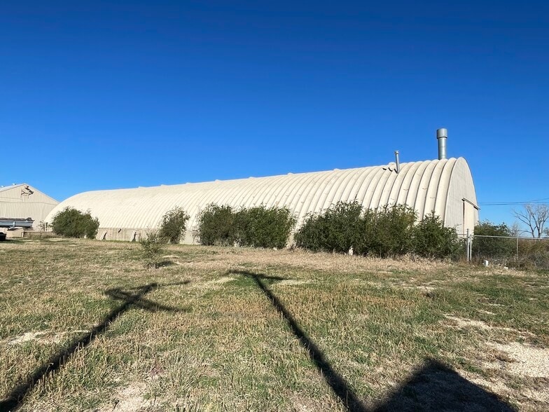 103 E 1st St, Idalou, TX for lease - Building Photo - Image 2 of 13