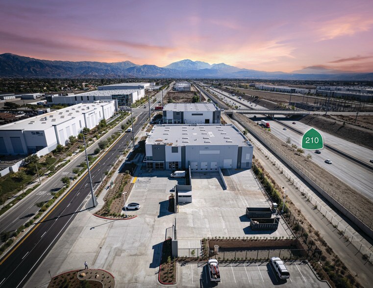 2033 W Casmalia St, Rialto, CA 92377 Building B