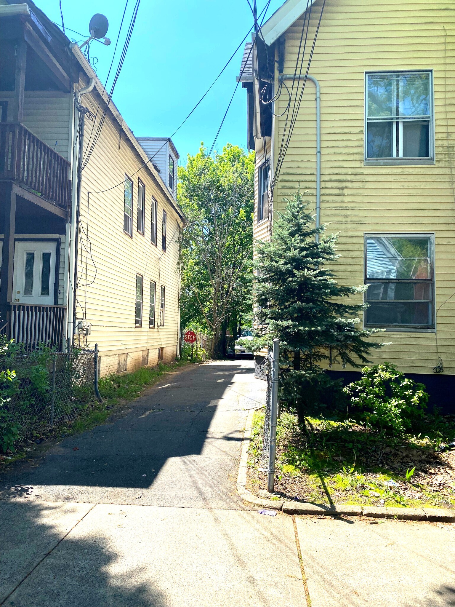 22 Bassett St, New Haven, CT 06511 22 Bassett Street, New Haven, CT