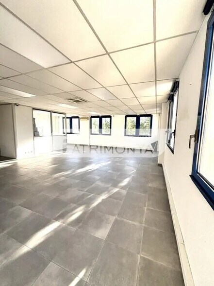 1 Montée De Saint Menet, Marseille for lease - Building Photo - Image 3 of 21