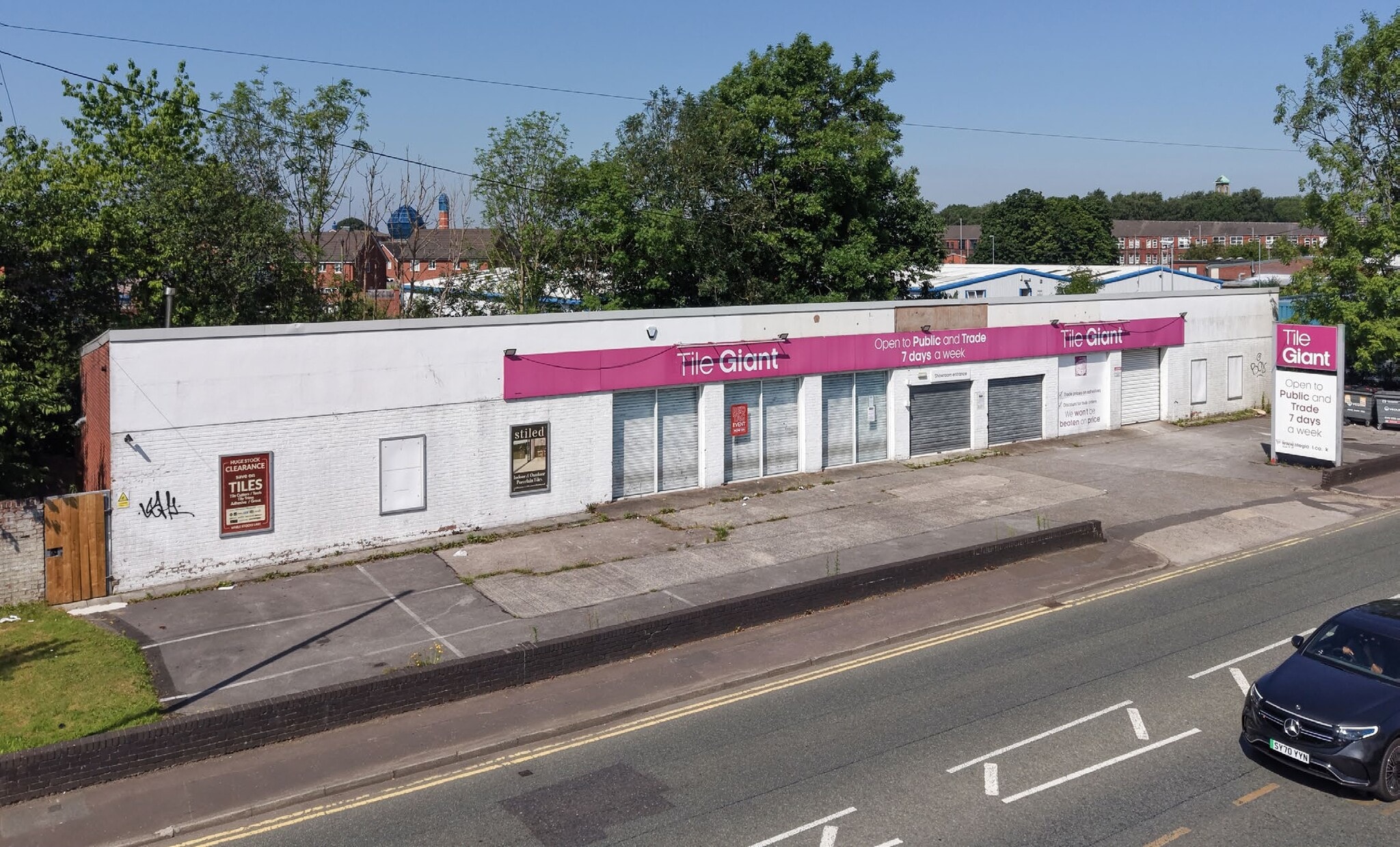 40 Oldham Rd, Rochdale for lease Primary Photo- Image 1 of 5