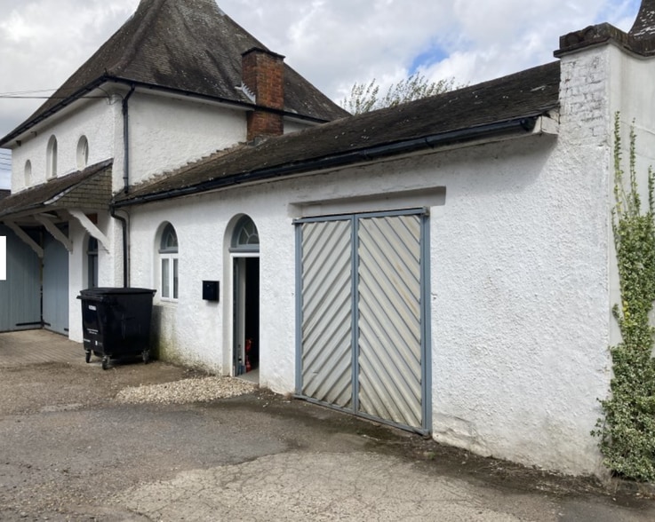 Ranmore Cmn, Dorking for sale - Building Photo - Image 1 of 1