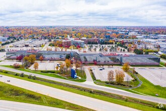 200 Galleria Officentre, Southfield, MI - aerial  map view