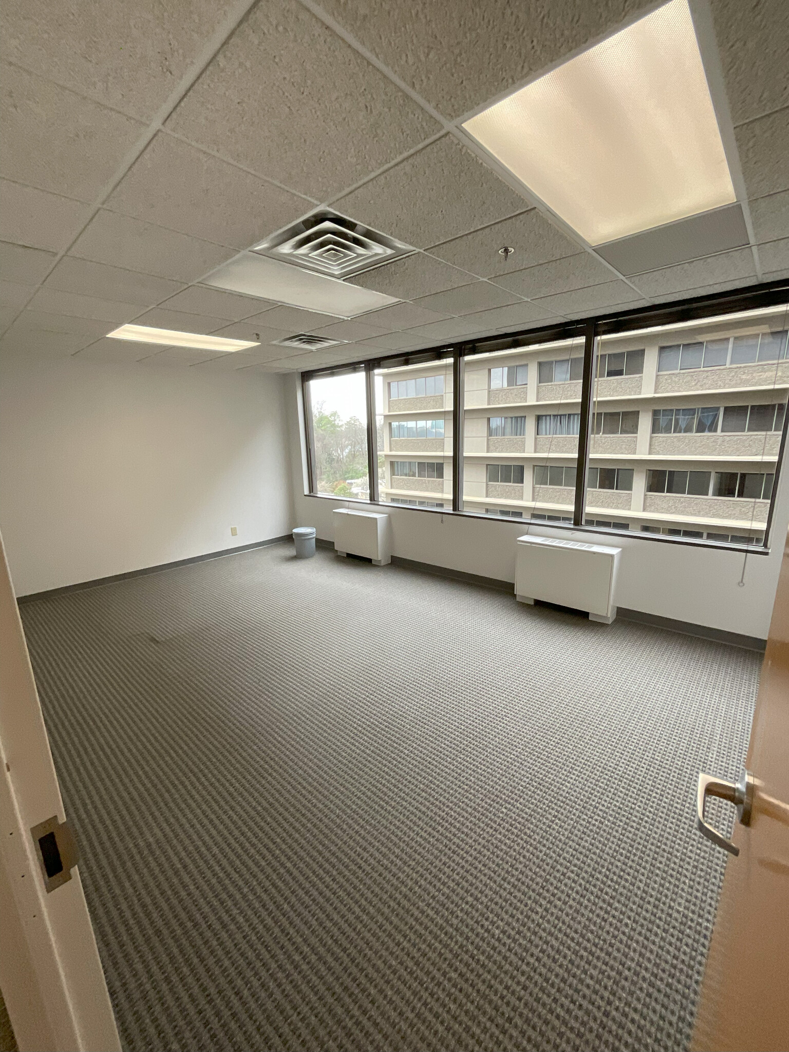 1718-1720 NW Peachtree St, Atlanta, GA for lease Interior Photo- Image 1 of 4