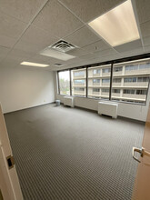 1718-1720 NW Peachtree St, Atlanta, GA for lease Interior Photo- Image 1 of 4