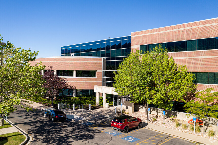 675 S Arapeen Dr, Salt Lake City, UT for lease - Building Photo - Image 1 of 6