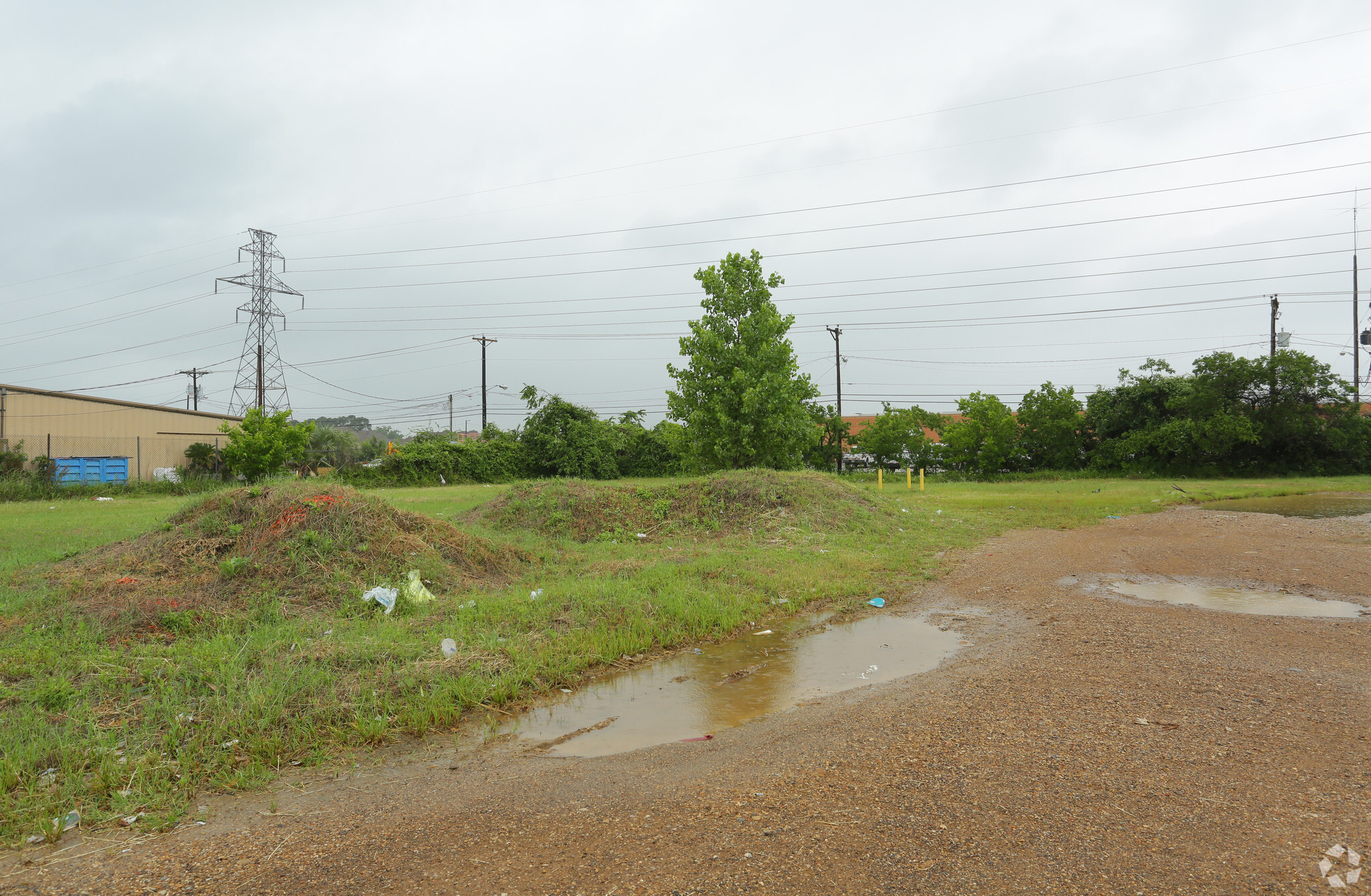 2505 W Pioneer Pky, Pantego, TX for lease Primary Photo- Image 1 of 8