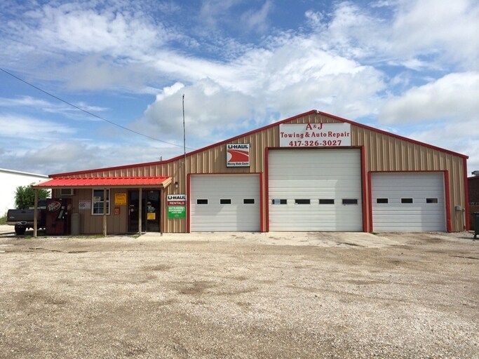 965 E Mt Gilead Rd, Bolivar, MO for sale Primary Photo- Image 1 of 1