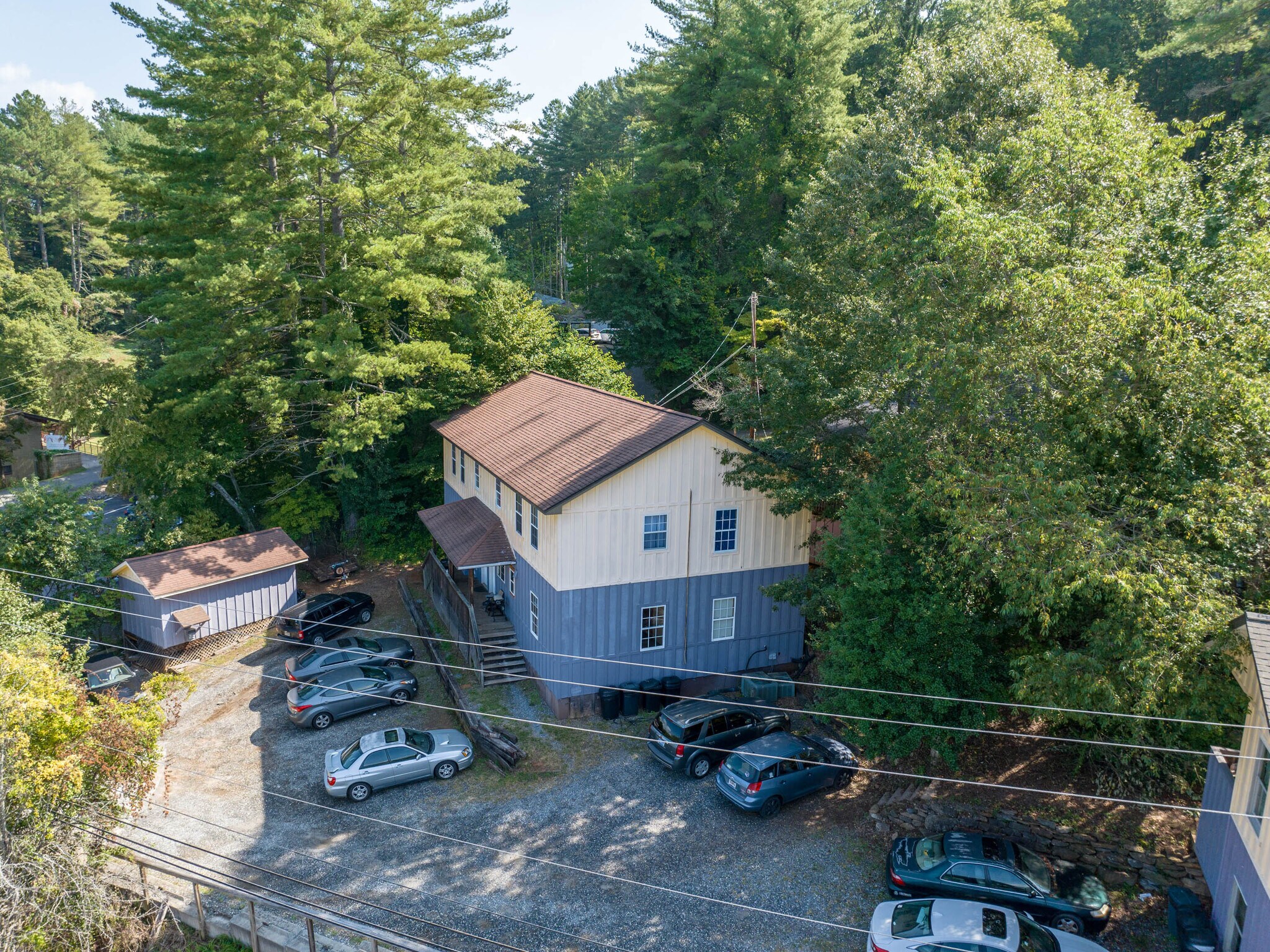 44 & 54 Legacy Ln, Cullowhee, NC 28723 Tree House Apartments