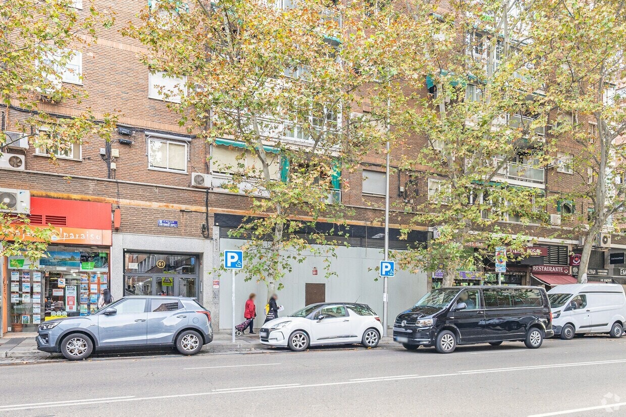 Calle de Antonio López, 61, Madrid, MAD 28019 - Unit - -  - Interior Photo - Image 1 of 12