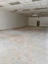 1000-1088 Memorial Dr, Pulaski, VA for lease Interior Photo- Image 2 of 2