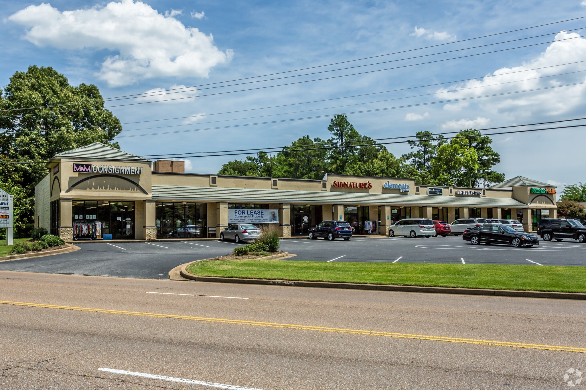 100 Vann Dr, Jackson, TN 38305