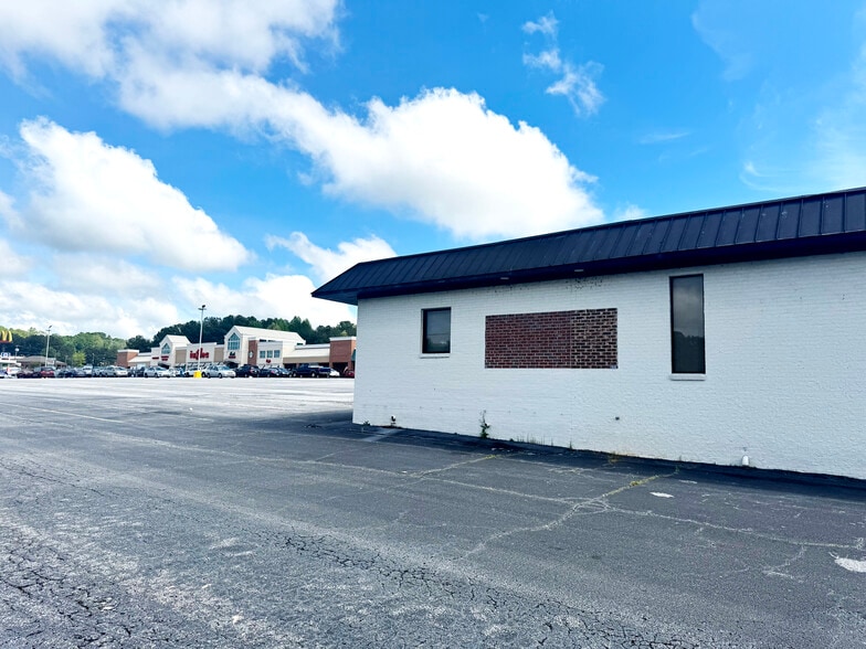 153 Scenic Plaza Dr, West Union, SC for lease - Building Photo - Image 3 of 8