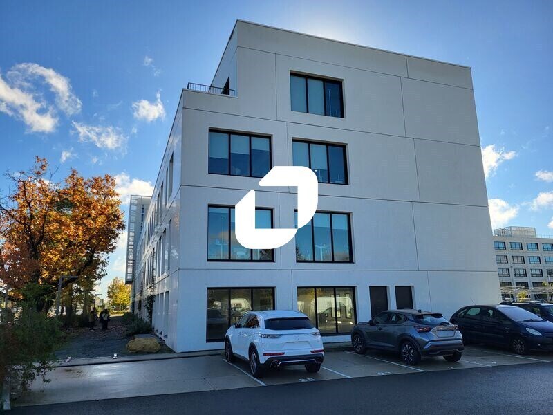 Office in Pessac for lease Building Photo- Image 1 of 7