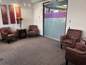 1726 Dolphin Av, Kelowna, BC for lease Interior Photo- Image 2 of 10