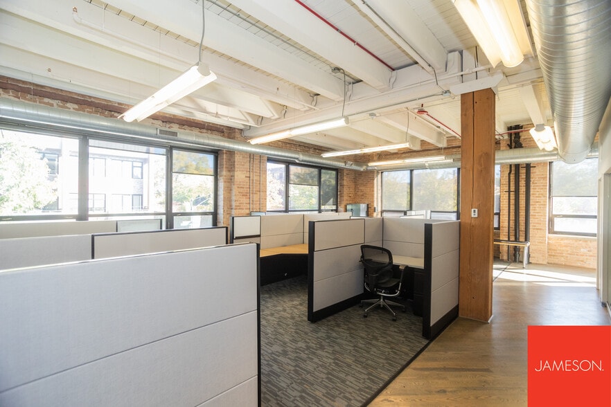 1801 W Warner Ave, Chicago, IL for lease - Building Photo - Image 3 of 9