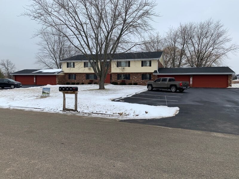 W151S6979 Cornell Cir, Muskego, WI for sale Building Photo- Image 1 of 1