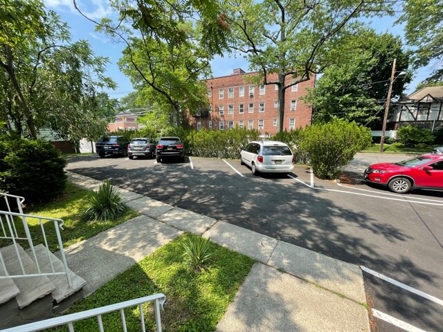 961 Teaneck Rd, Teaneck, NJ for lease - Building Photo - Image 2 of 2