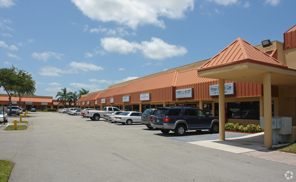 4152-4230 Blue Heron Blvd W, Riviera Beach, FL for sale - Building Photo - Image 1 of 1