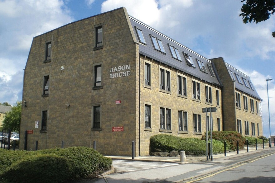 Kerry Hl, Leeds for lease - Interior Photo - Image 3 of 3