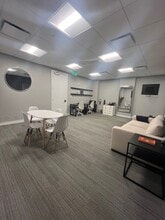 1695 NW 110th Ave, Miami, FL for lease Interior Photo- Image 2 of 4