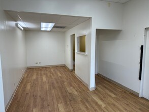 9238-9244 S Stony Island Ave, Chicago, IL for lease Interior Photo- Image 2 of 6