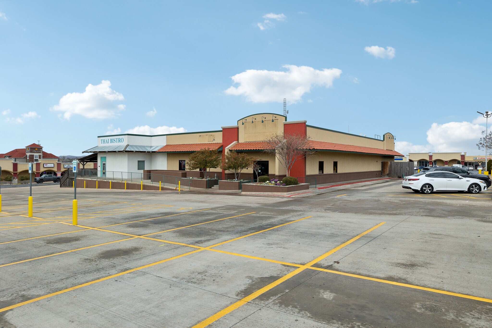 3807 NW Cache Rd, Lawton, OK for lease Building Photo- Image 1 of 5
